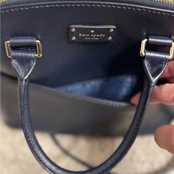 Kate Spade Navy Grove Street Carli Satchel. - Picture 3 of 3